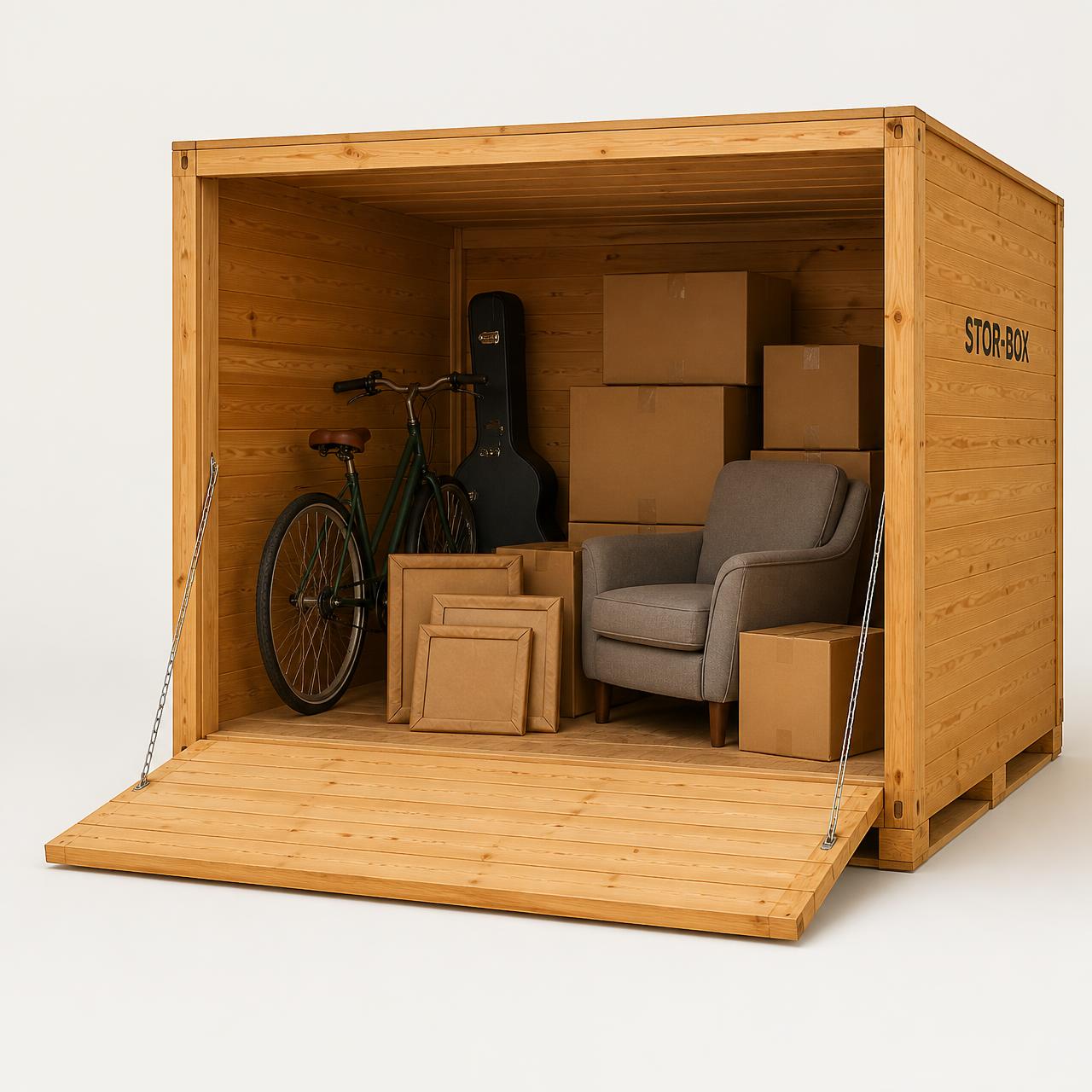 Box bois 8 m³ ouvert montrant cartons, fauteuil et vélo